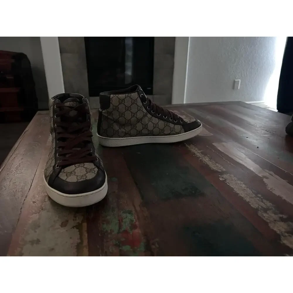 AUTHENTIC GUCCI BROOKLYN SNEAKERS BEIGE EBONY 322733 GG SZ 8.5 (fits USA 9.5)
